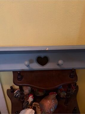 Wood Wall Rack with Heart Cutout - Light Gray